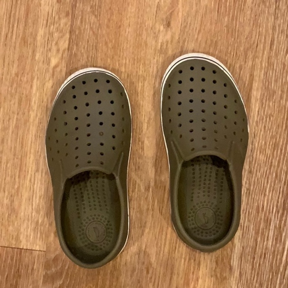 Native Shoes: Miles, Size Toddler 10